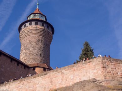 Nürnberg Blick zur Burg und zum Sinwellturm