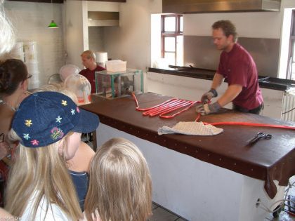 Lehrreich: Bonbonherstellung in Lokken Dänemark