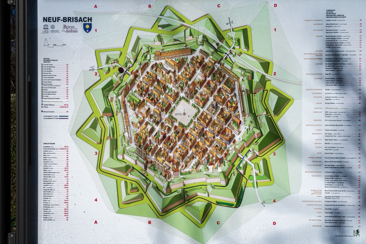 Neuf Brisach, ein Rundgang zwischen den Festungsmauern