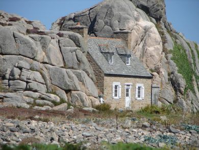 le Gouffre Das Haus zwischen den Felsen