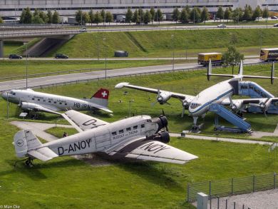 historische Flugzeuge Flughafen München