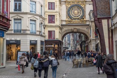 Die bekannte Uhr in Rouen